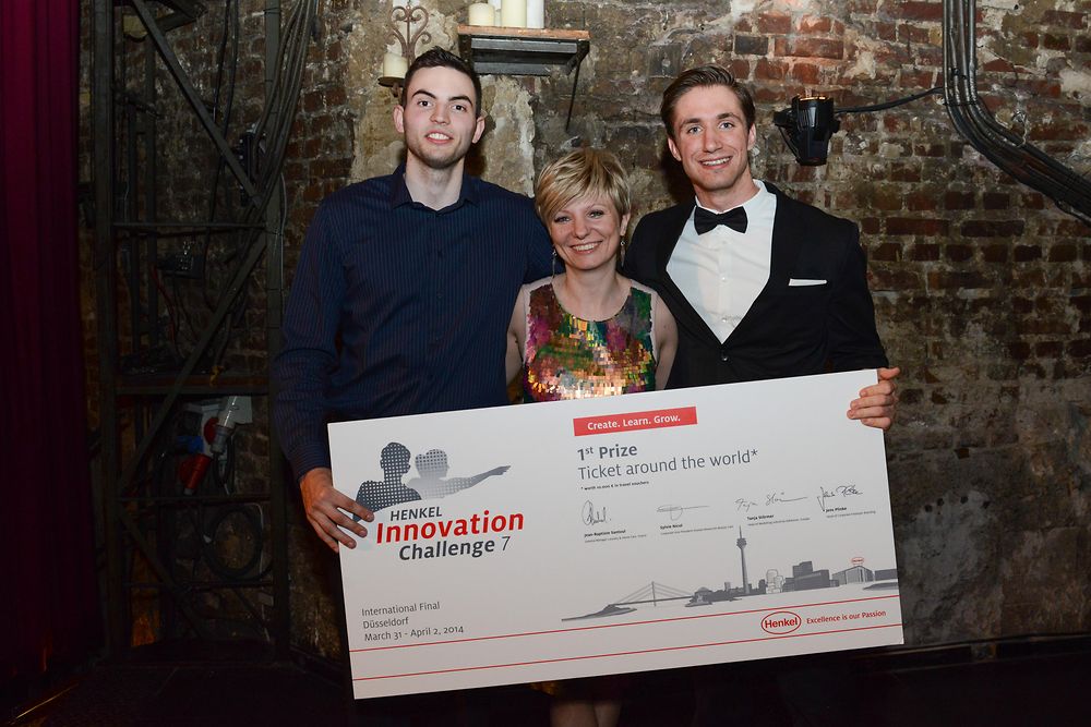 Dominik Benger and Daren Perincic from Croatia, here with their mentor Helena Grahovac, are the winners of this year’s “Henkel Innovation Challenge”.