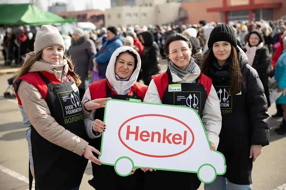 «Хенкель» і його бренди Schwarzkopf, Syoss і Fa підтримали українок, які вимушено покинули свої домівки
