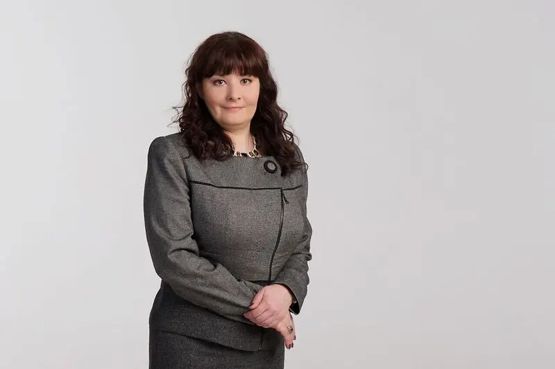 Олена Єфремова-Курсік